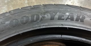 2 Neumáticos Goodyear 245/45R18 100W