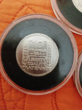 3 Monedas antiguas coleccionables