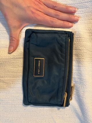 Cartera Bimba y Lola verde botella doble bolsillo