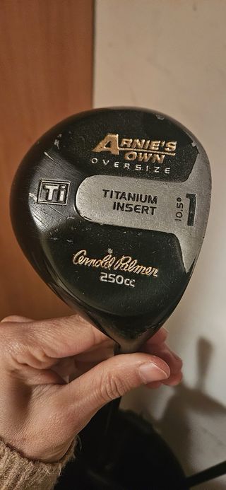 Palos de golf Wilson y bolsa Zucci