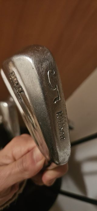 Palos de golf Wilson y bolsa Zucci