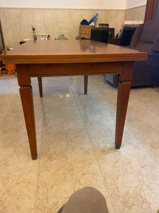 Mesa de comedor madera maciza 1.50x 85x 77. 2.40