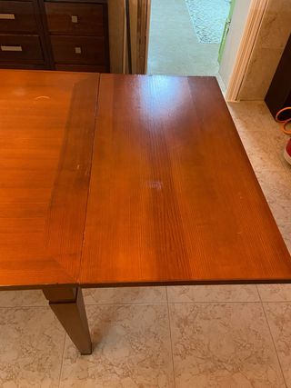 Mesa de comedor madera maciza 1.50x 85x 77. 2.40