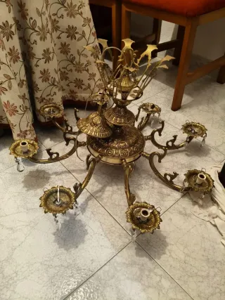 Lámpara de techo dorada