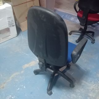 SILLÓN D OFICINA VARIOS COLORES 20 EUROS, CARTAGEN