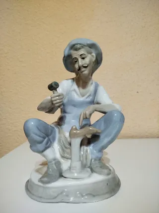 Figura de porcelana vintage (Porvin Spain)