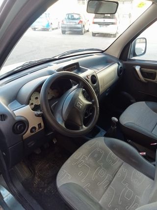 Peugeot Partner Totem