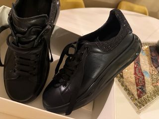 Sneakers Alexander McQueen nere originali