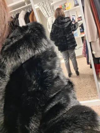 Giacca con cappuccio [V.is.one]