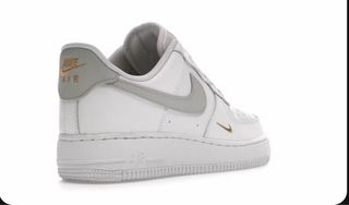 Nike Air Force 1 Low Blancas Grises Doradas