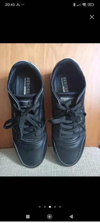 Skechers Piel Negras