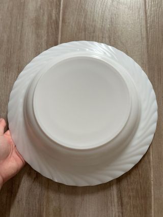 Fuente de servir blanca de porcelana