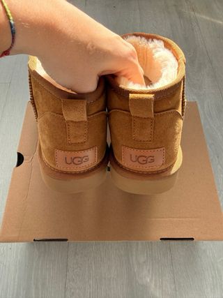 Botas UGG Ultra Mini Castanhas Tam 39