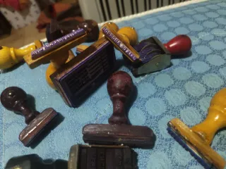 Sellos de caucho y madera vintage 1971