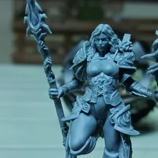 Figura de hechicera 12cm