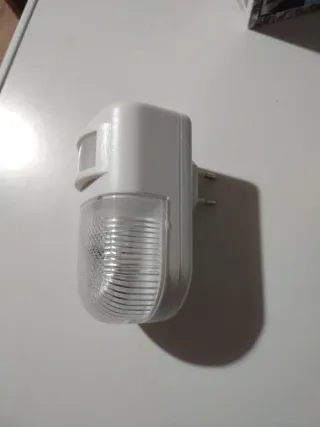 Luce Notturna con Sensore di Movimento