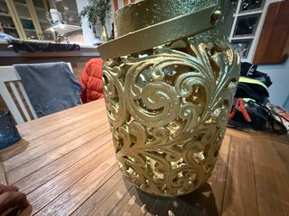 Jarrón de hierro estilo bronce