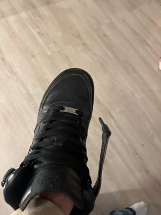 Nike Air Force 1 Mid Negras