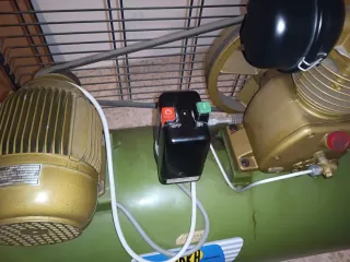 Compresor de aire verde