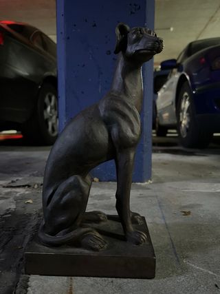 Estatua perro
