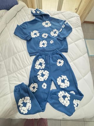 Tuta donna blu con stampa floreale
