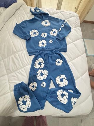 Tuta donna blu con stampa floreale