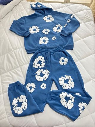 Tuta donna blu con stampa floreale