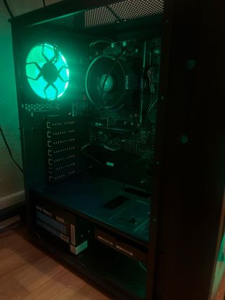 PC Gaming AMD Ryzen 7 5700G con muy poco uso