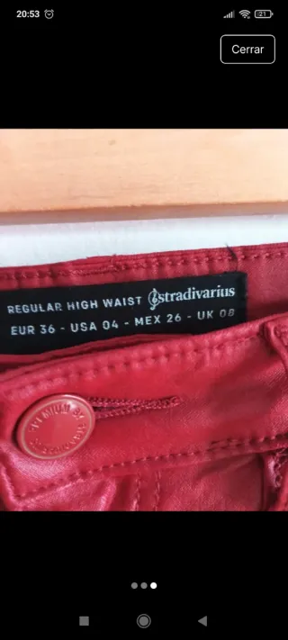 Pantalones Stradivarius rojos talla 36