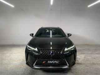 Lexus UX 2021