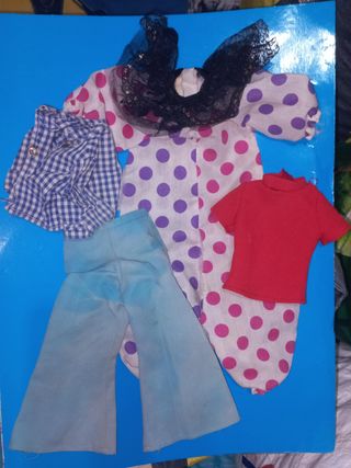 Lote de ropa de la muñeca Nancy