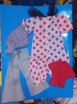 Lote de ropa de la muñeca Nancy