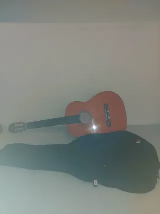 Guitarra Memphis y funda de regalo