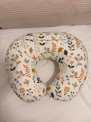Cojín de lactancia Betribe floral