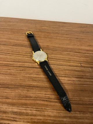 Reloj Dema Dorado y Negro