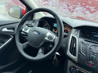 Ford Focus 2013 SOLO 83.000 KM UNICO DUEÑO 130€/ME