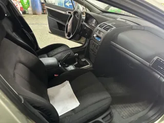 Peugeot 407, año 2006.