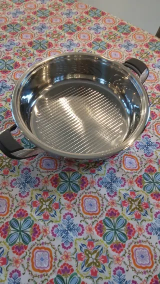 Tegame 30 cm con coperchio campana