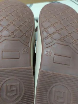 Zapatos niña beige con lazo DOS PARES 12€