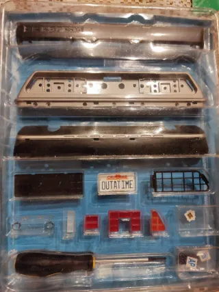 Fascículos Delorean 1:8