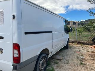 Vendo Ford Transit año 2007 para DESPIECES,