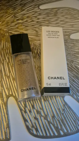 Chanel Les Beiges Eau de Teint Medium Plus