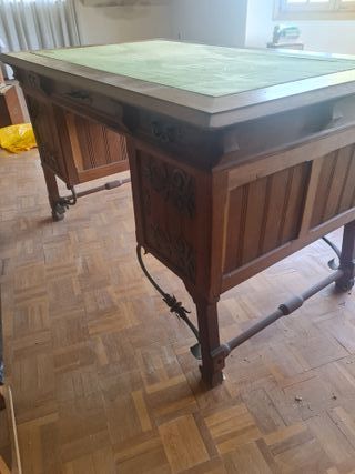 Escritorio antiguo madera y cuero siglo XIX