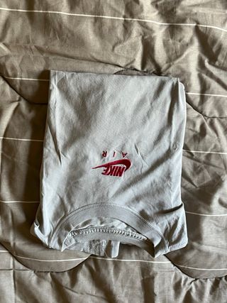 Maglia Nike Grigia con Logo Rosa