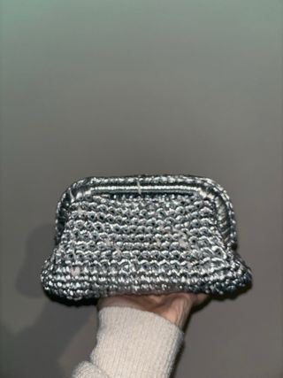 Pochette fatta a mano in fettuccia argento