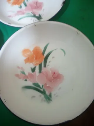 3 piatti in metallo smaltato a 15€ per 3