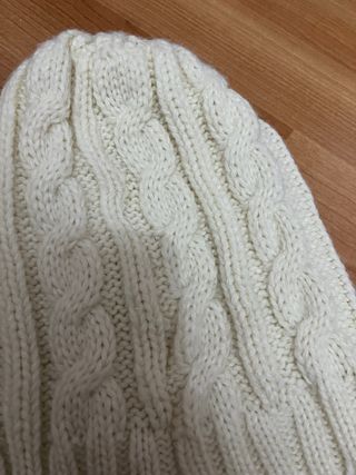 Gorro de lana tejido blanco