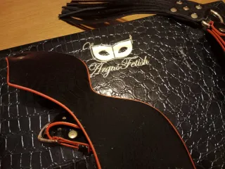 Disfraz complementos cuero sexy