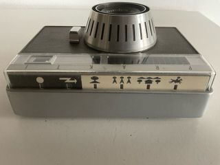 1126. Cámara rusa PENTACON PRAKTI. Rara.