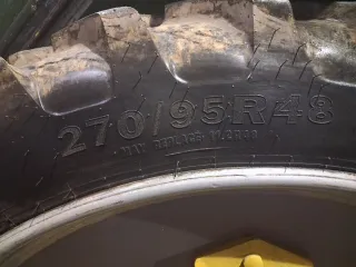 Ruedas y llantas estrechas para tractor